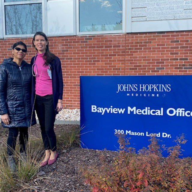 Dr. Tania Caballero y Señora Adelina, de Johns Hopkins Autism Support Group. 