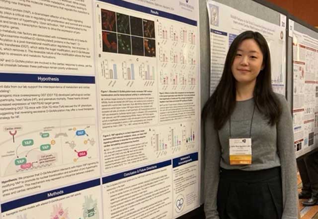 Julie at the 2025 AAP/ASCI/APSA meeting in Chicago