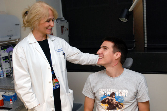 Oleksandr Popruzhenko and Dr. Esen Akpek