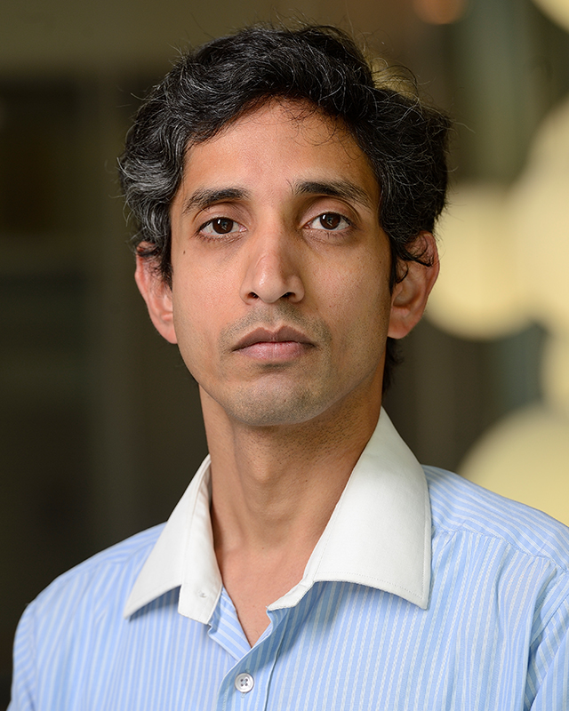 A portrait of Swaroop Vedula