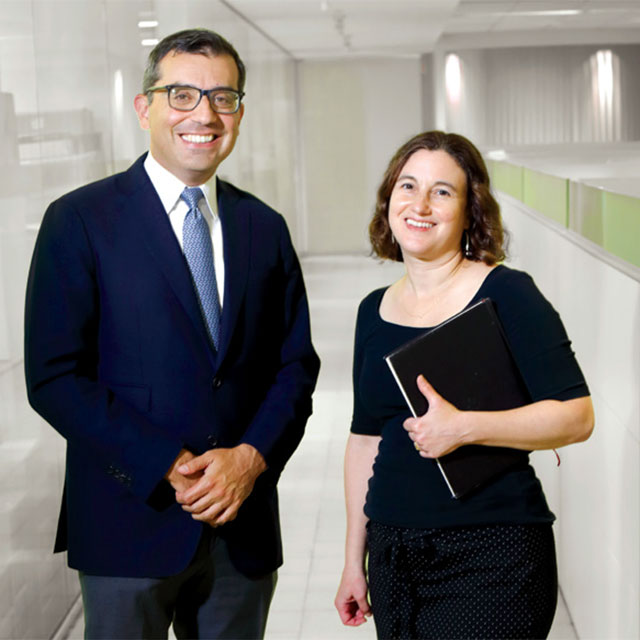 Tamara Lotan and Mohammad Allaf standing in a hospital hallway.