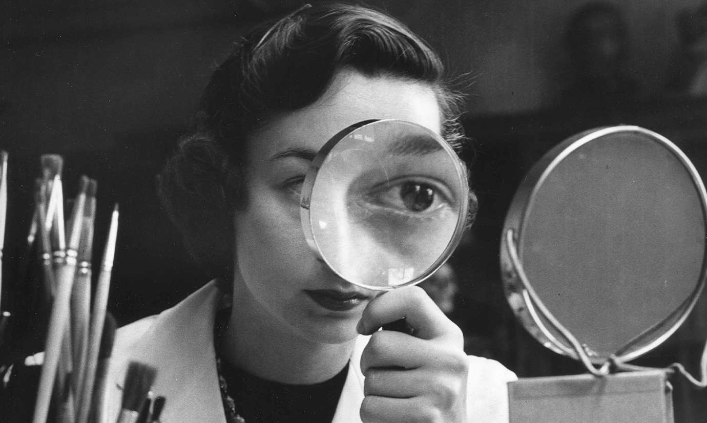 Annette Smith Burgess observes and illustrates her own eye.