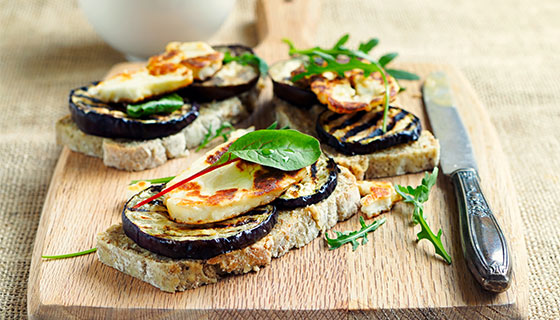 greek roasted vegetable sandwich