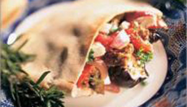 Healthy lamb pockets with tomatoes and cheese