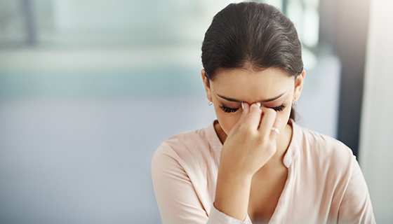 Headaches and Women: What Do Hormones Have to Do With It? | Johns Hopkins  Medicine
