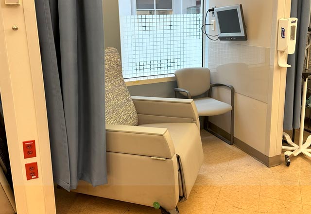 Weinberg infusion center interior