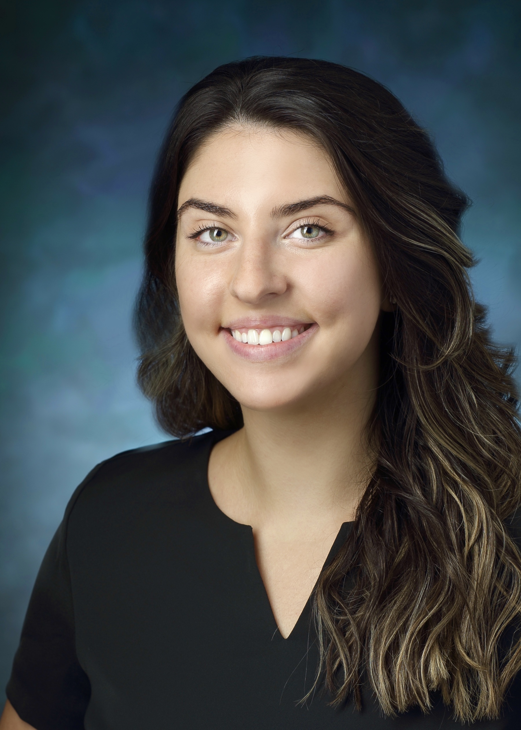 Stephanie Robertson headshot