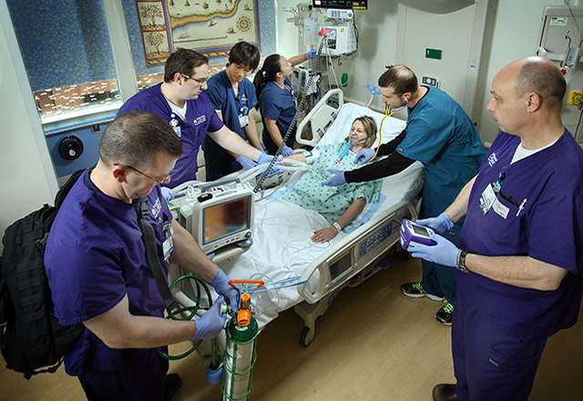 lifeline nurses working on simulation 