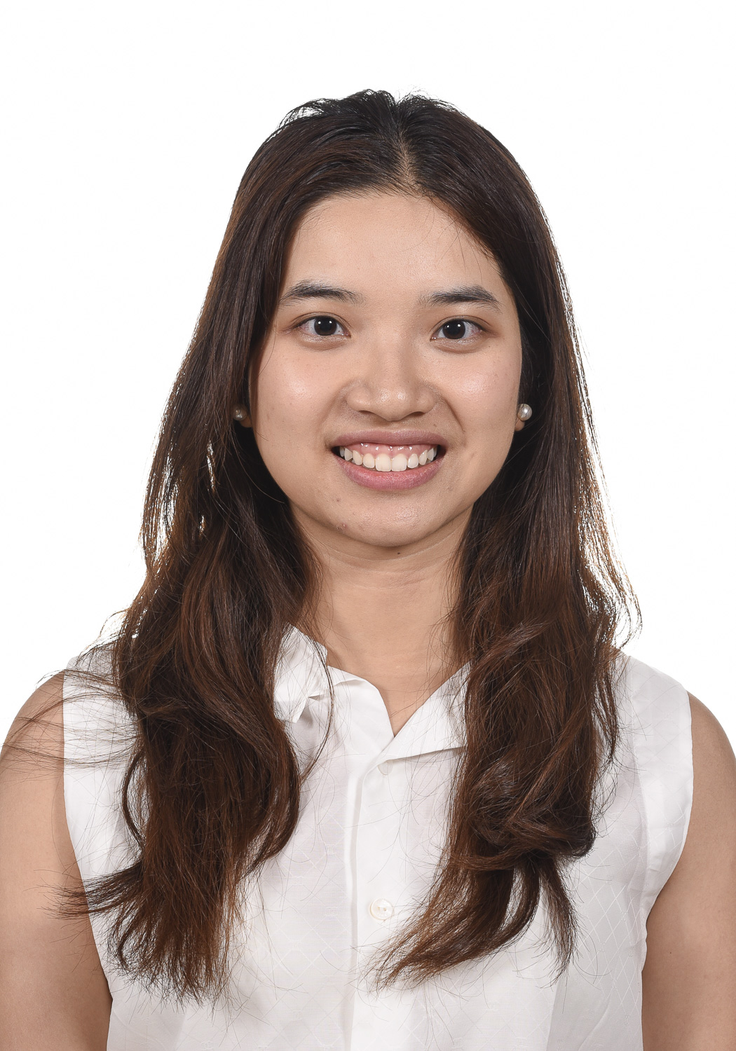 Linh Tran head shot