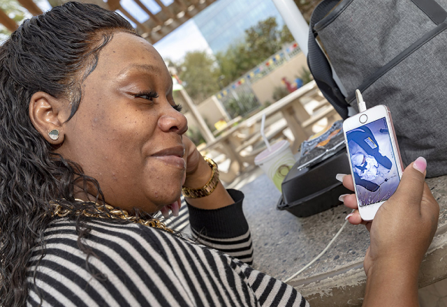 While her son Syncere was in the NICU, livestream allowed Latoya to check in on him during those times she couldn’t be in the NICU while caring for her three other children and resuming her breast cancer treatments.