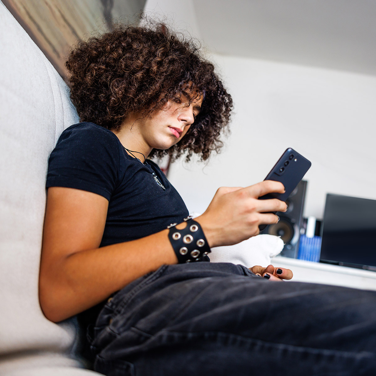 Kids Turning to Chatbot Therapy
