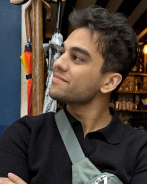 Anmol Warman headshot