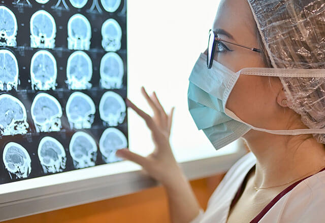 doc views MRI scans