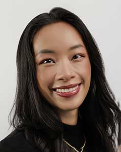 Headshot of Amber Fox