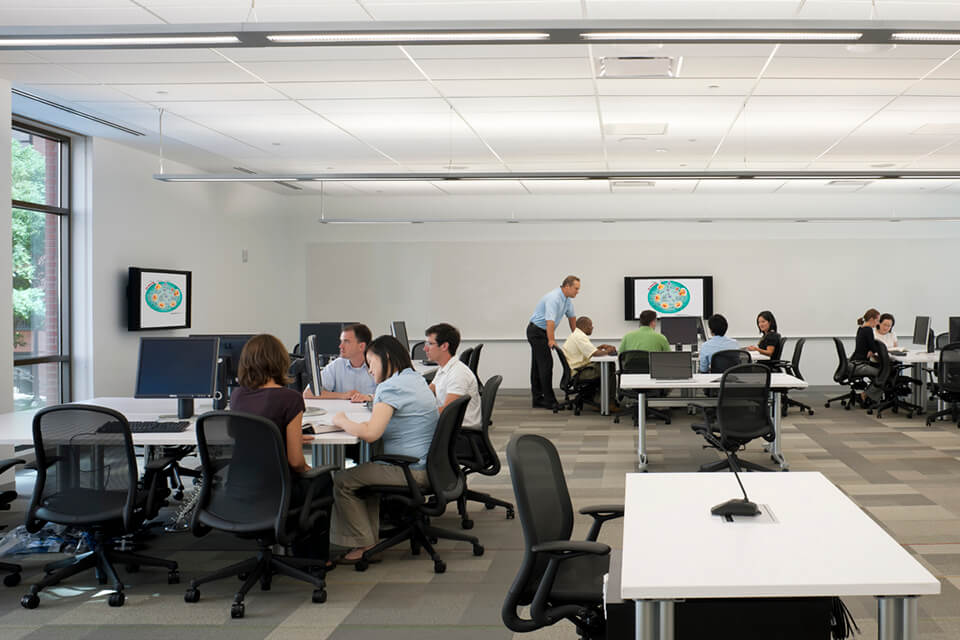 The teaching labs are set up in pods of six students, with two students to a computer. These are ideal rooms for virtual microscopy.