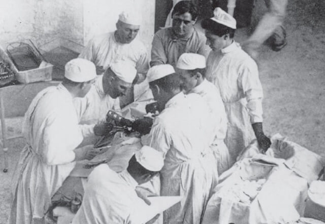 The first sterile surgical procedure