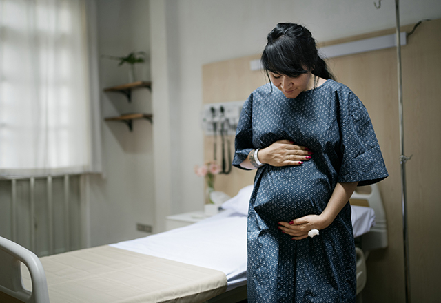 pregnant woman at hospital