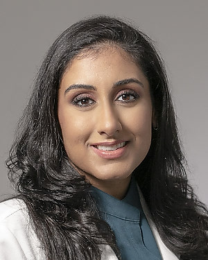 Headshot of Shivani Bassi